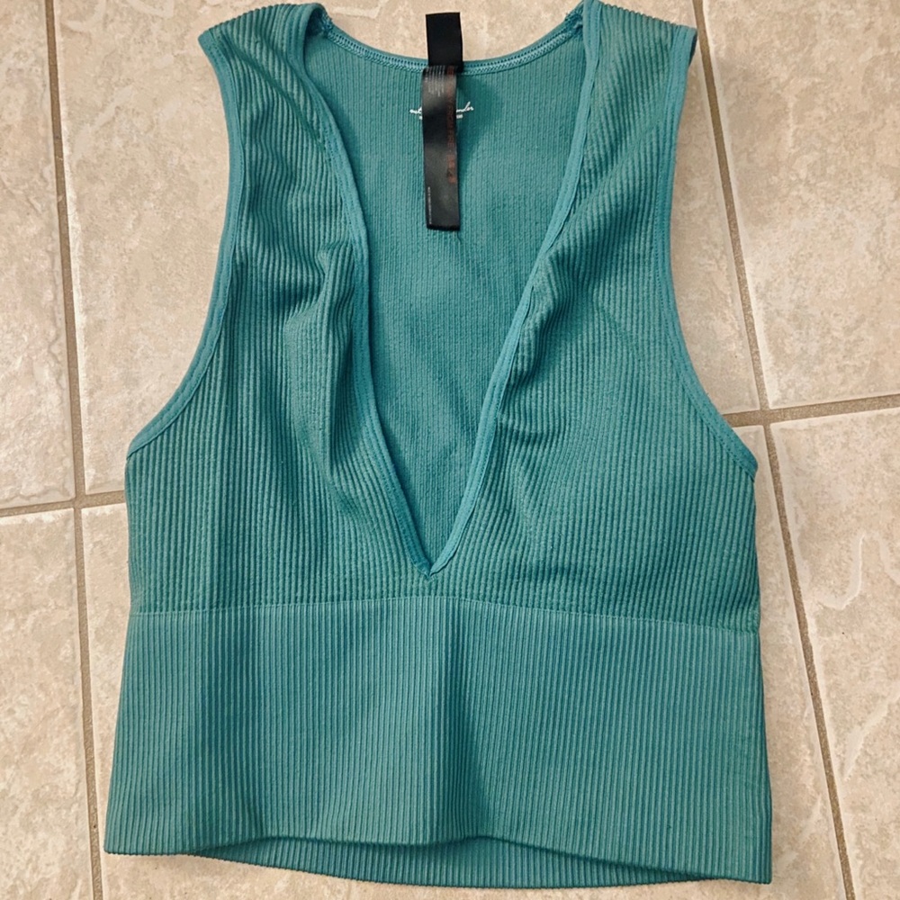 Urban Outfitters Seamless Crop Tank Size Small